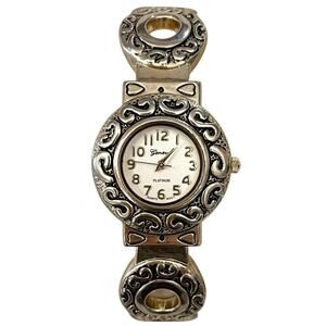 GENEVA Women's PLATINUM Tone Band Bracelet Watch STAINLESS STEEL - NEW BATTERY